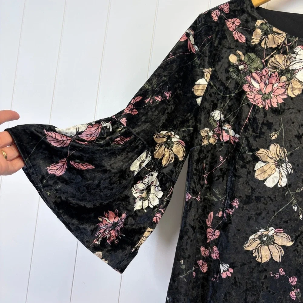 Chicos Whimsigoth Velvet Floral Shift Dress Women Size 1 (8/10) Dark Coquette